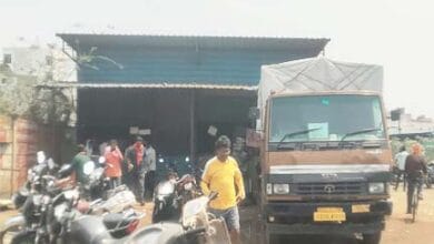 भाठागांव शराब दुकान ओवररेटिंग