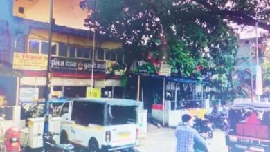रायपुर के पुरानी बस्ती थाना परिसर का बाहरी दृश्य