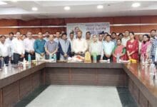 नवा रायपुर इंद्रावती भवन में संचालक विजय दयाराम के. के सम्मान में आयोजित विदाई समारोह में उपस्थित अधिकारी एवं कर्मचारी