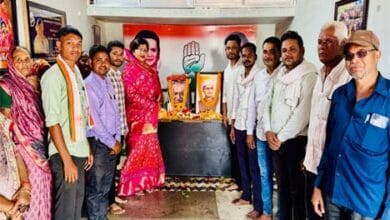 गुरूर कांग्रेस कार्यालय में गांधी शास्त्री जयंती कार्यक्रम में संगीता सिन्हा और कांग्रेसजन