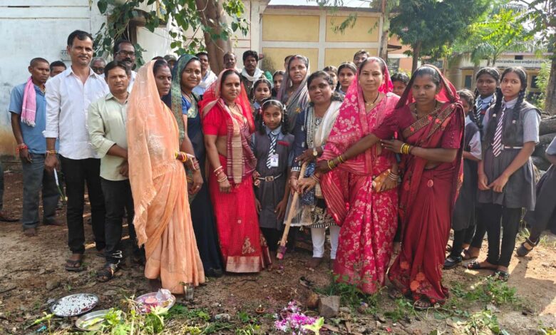 बगदई में बालिका शौचालय निर्माण भूमिपूजन कार्यक्रम
