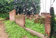 गरियाबंद के लाटापारा पुंजीपारा में अधूरा पड़ा आंगनबाड़ी भवन