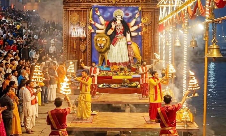 गुरूर में मां दुर्गा महाआरती का भव्य आयोजन